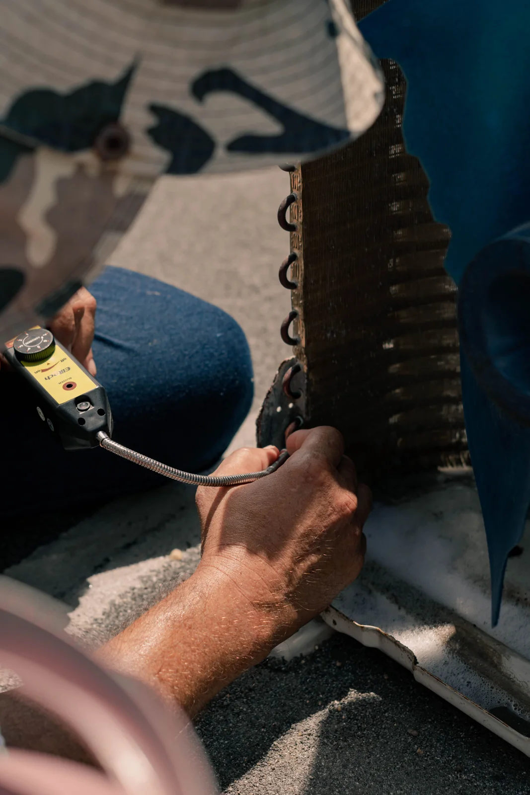 Air-conditioning service tools and gauges